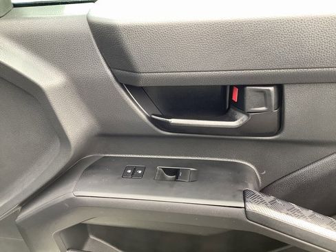 Used 2025 Toyota Tacoma SR5 image 40