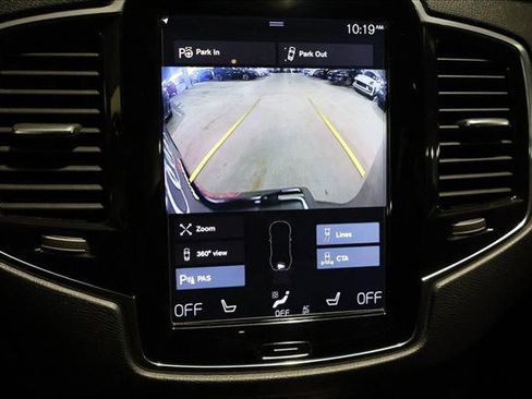 Used 2017 Volvo XC90 T6 Momentum w/ Vision Package image 19