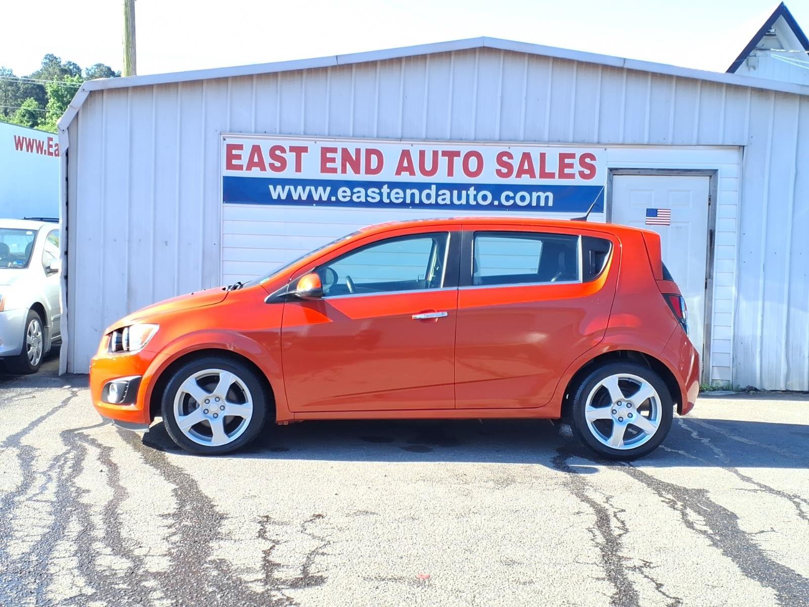 Used 2013 Chevrolet Sonic LTZ FWD image 2