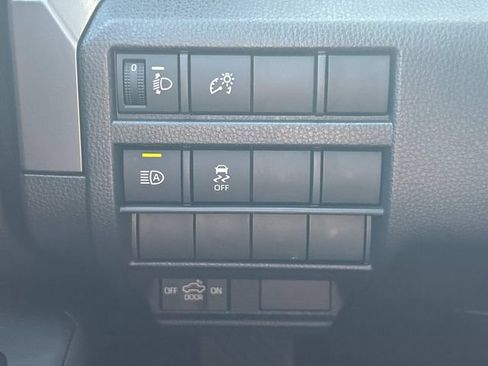 Used 2024 Toyota Tacoma SR5 AWD/4WD image 33