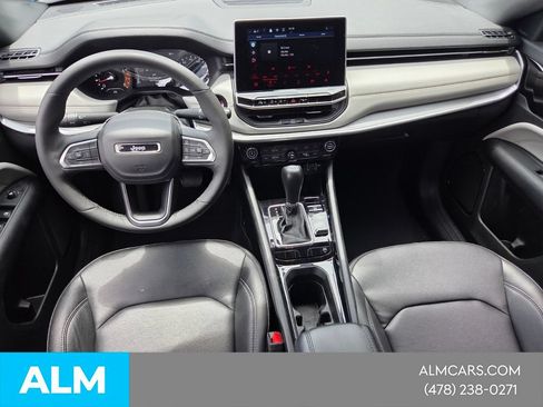 Used 2025 Jeep Compass Limited AWD/4WD image 16
