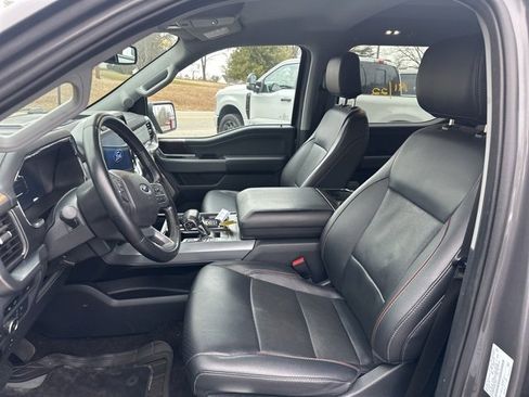 Used 2022 Ford F150 Lariat image 10