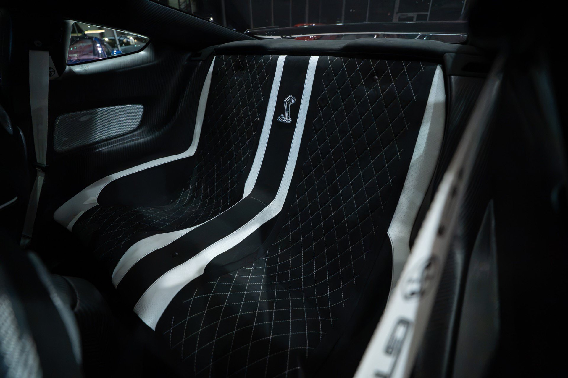 Used 2022 Ford Mustang Shelby GT500 w/ Carbon Fiber Track Pack RWD image 32
