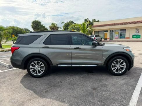 Used 2020 Ford Explorer XLT w/ Equipment Group 202A RWD image 4