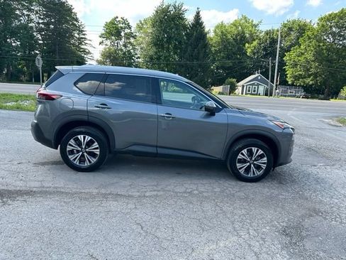 Used 2021 Nissan Rogue SV w/ Premium Package FWD image 6