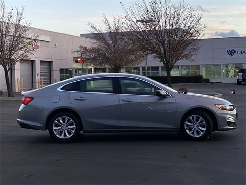 Used 2023 Chevrolet Malibu LT image 12