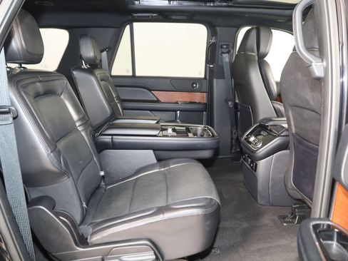 Used 2020 Lincoln Navigator L Reserve w/ Equipment Group 208A Reserve image 14