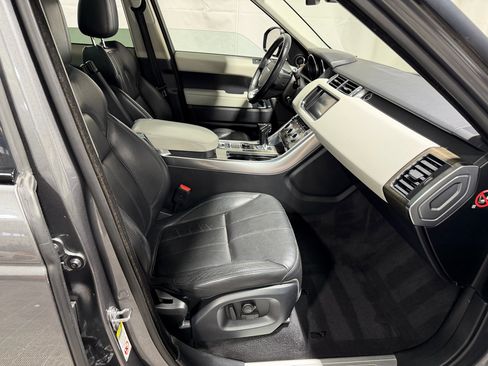 Used 2016 Land Rover Range Rover Sport HSE image 12