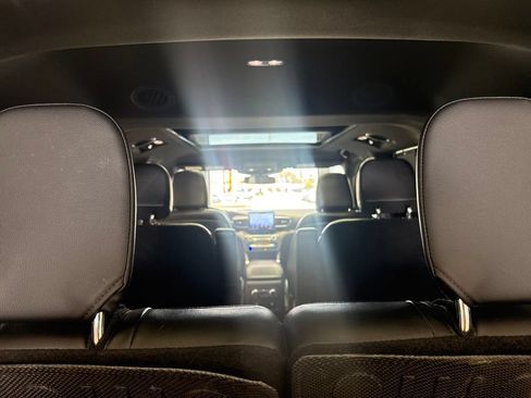 Used 2020 Ford Explorer Limited AWD/4WD image 19