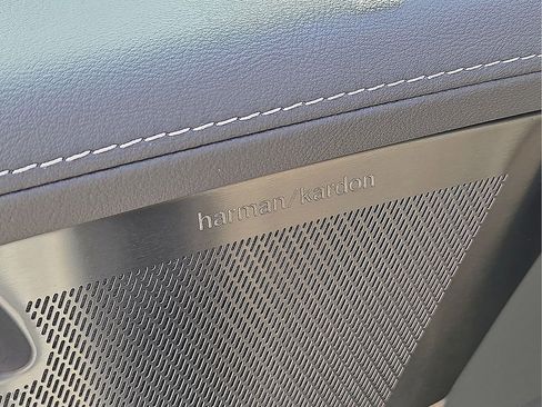 New 2026 Volvo XC90 B6 Ultra image 22