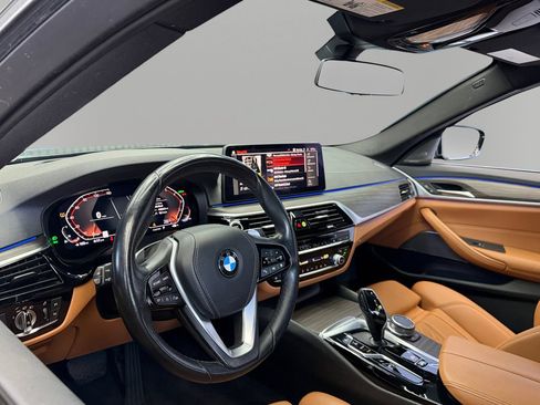 Used 2021 BMW 530i w/ Premium Package RWD image 16