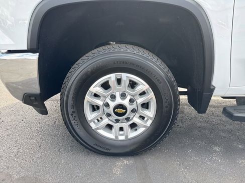 Used 2024 Chevrolet Silverado 2500 LT image 25