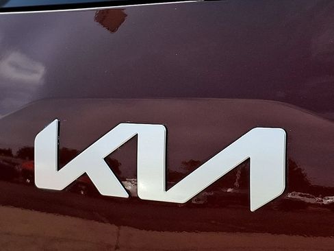 Used 2023 Kia Telluride S FWD image 29