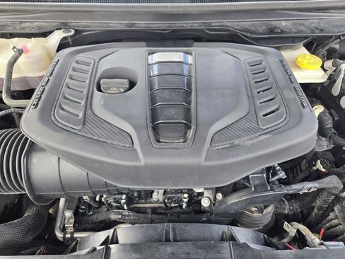 Used 2023 Jeep Wagoneer Series II AWD/4WD image 30