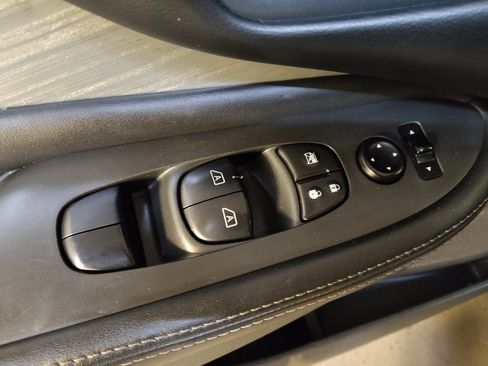 Used 2015 Nissan Murano S w/ Navigation Package image 27