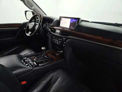 Used 2018 Lexus LX 570 4WD image 31
