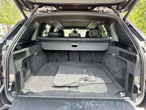 Used 2023 BMW X5 xDrive40i w/ Parking Assistance Package AWD/4WD image 27