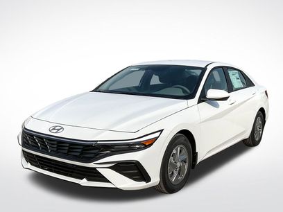 Used 2025 Hyundai Elantra SE
