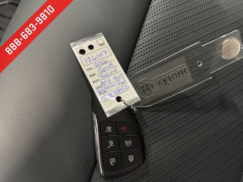 New 2026 GMC Yukon AT4 w/ LPO, Floor Liner Package AWD/4WD image 27