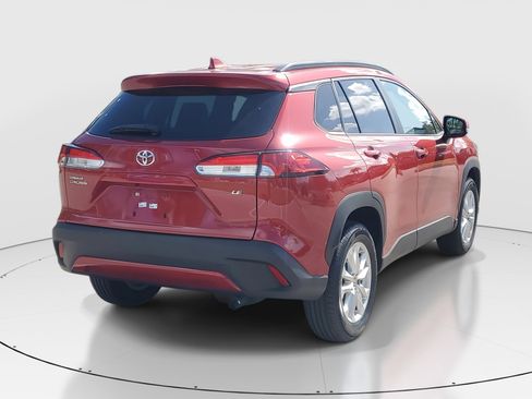 Used 2022 Toyota Corolla Cross LE w/ Moonroof Package image 3
