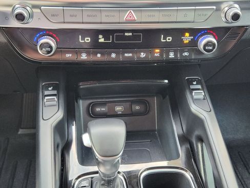 Used 2022 Kia Telluride S FWD image 18