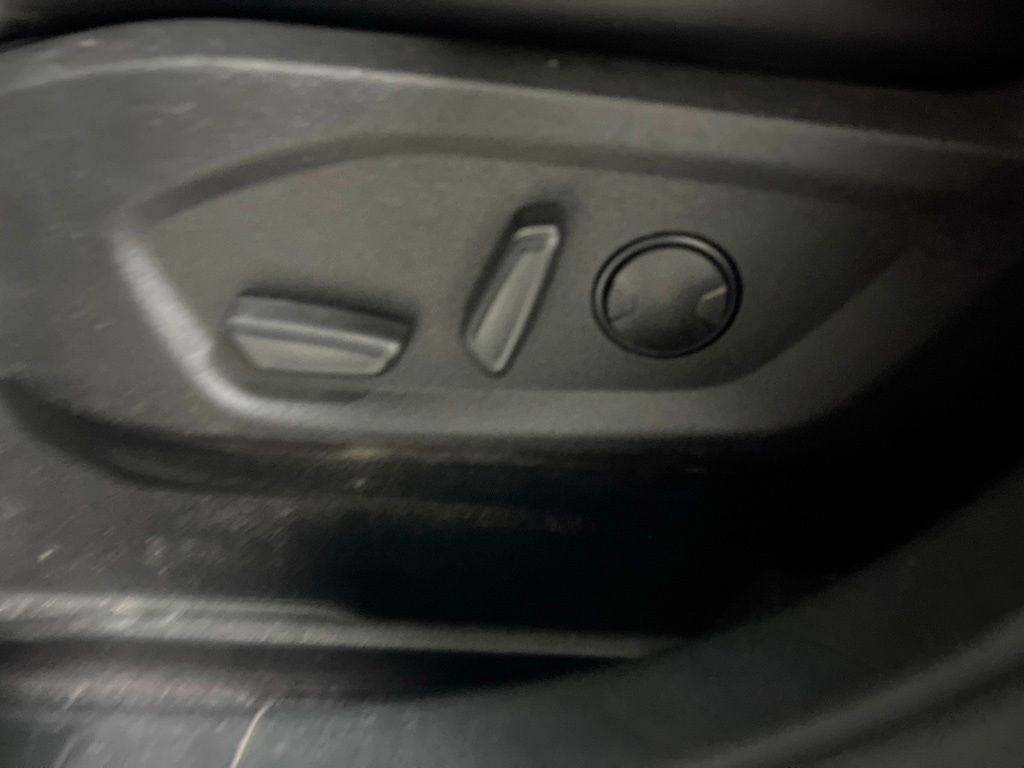 Used 2023 Ford Edge SEL AWD/4WD image 22