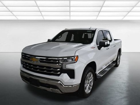 Used 2022 Chevrolet Silverado 1500 LTZ w/ LTZ Premium Package AWD/4WD image 6