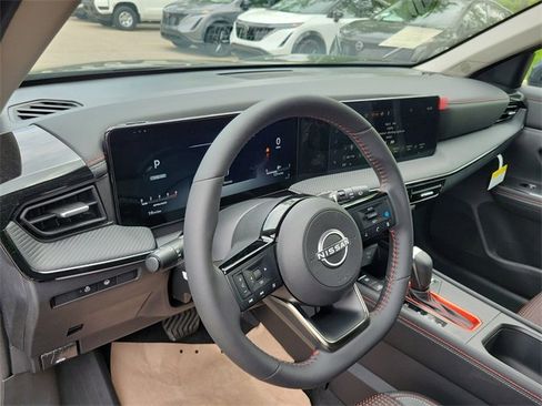 New 2025 Nissan Kicks SR w/ SR Premium Package image 6