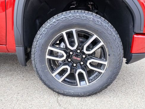 New 2026 GMC Sierra 1500 AT4 w/ AT4 Premium Package AWD/4WD image 34