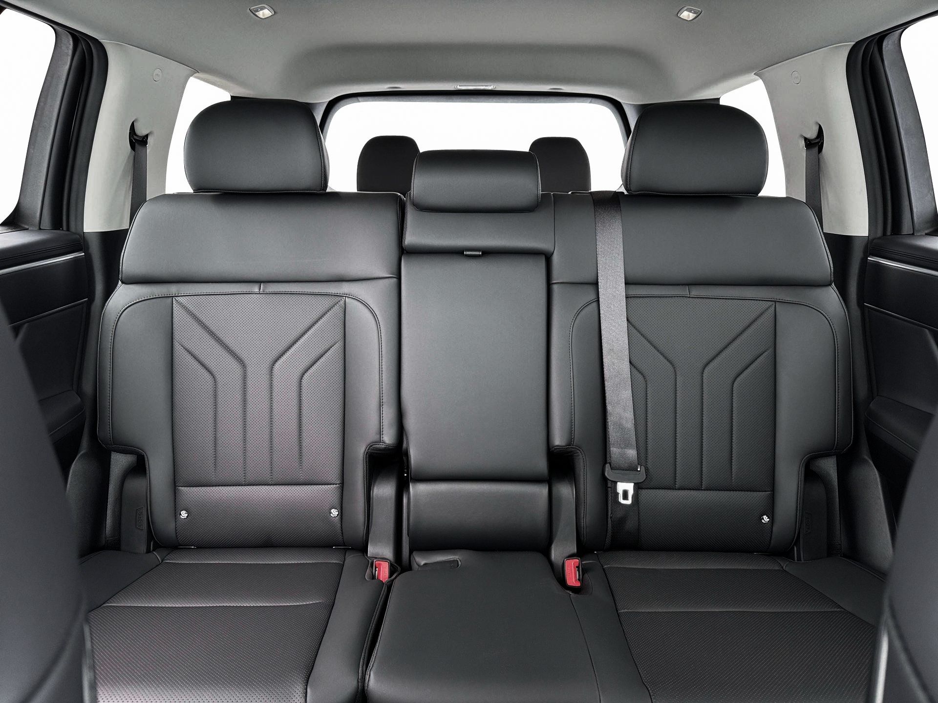 New 2026 Hyundai Santa Fe SEL FWD image 16