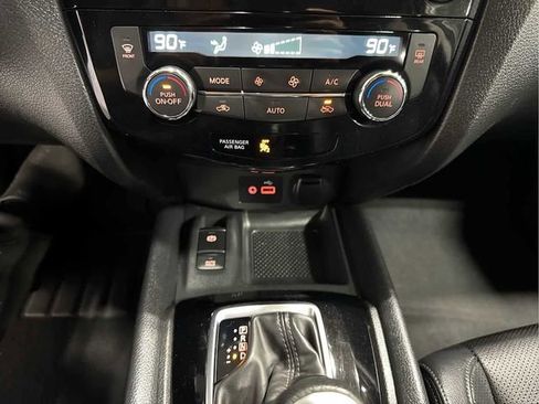 Certified 2022 Nissan Rogue Sport SL image 19