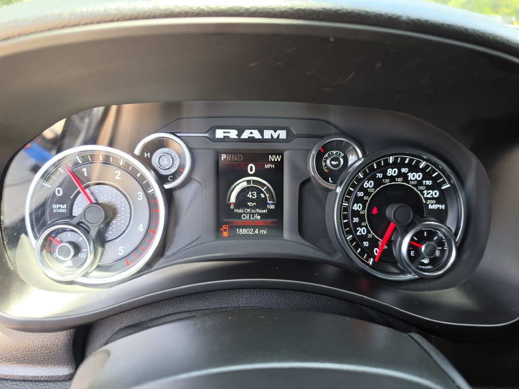 Certified 2024 RAM 3500 Tradesman AWD/4WD image 31