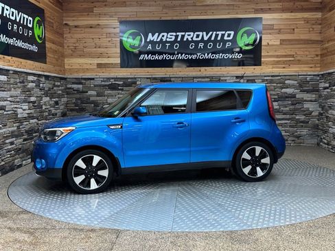 Used 2017 Kia Soul + w/ Designer's Package image 8