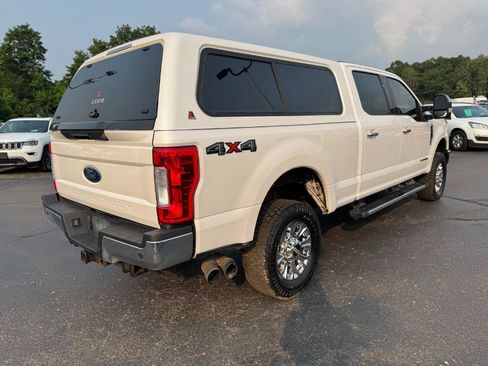 Used 2018 Ford F250 Lariat w/ Lariat Ultimate Package AWD/4WD image 5