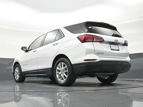 Used 2023 Chevrolet Equinox LS FWD image 26