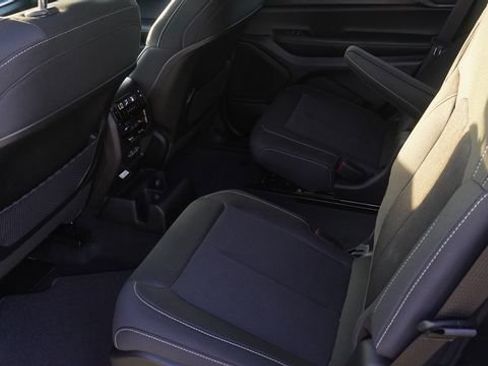New 2026 Jeep Grand Cherokee L Laredo AWD/4WD image 12
