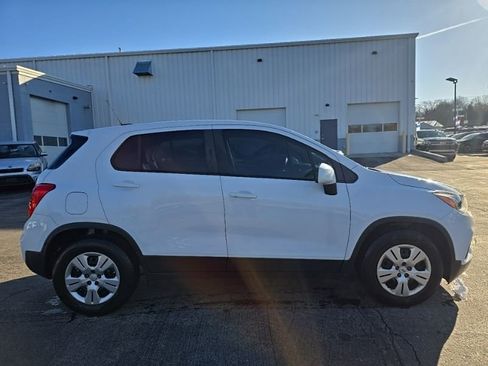 Used 2018 Chevrolet Trax LS image 8