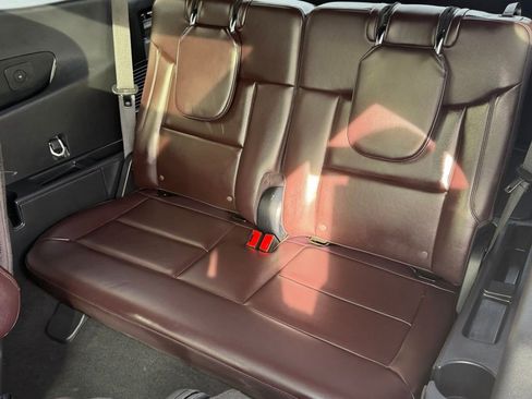 Used 2025 Ford Explorer Platinum w/ LUX Leather Package image 22