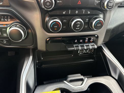 Used 2020 RAM 1500 Big Horn AWD/4WD image 21