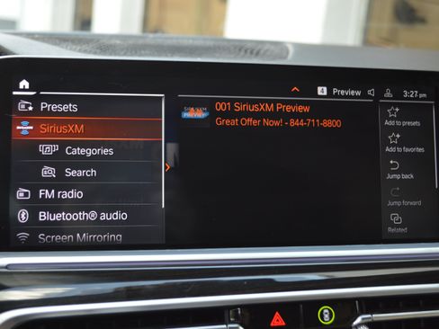 Used 2021 BMW X7 xDrive40i w/ Dynamic Handling Package AWD/4WD image 19