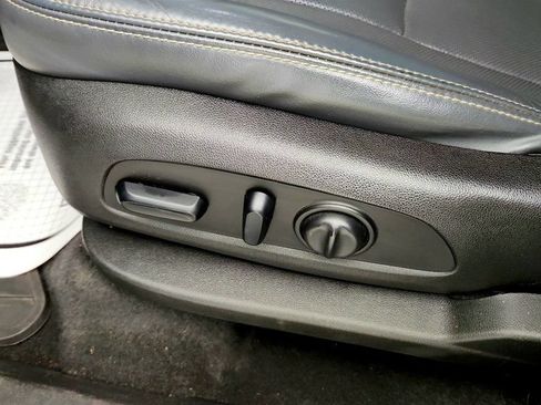 Used 2018 Buick Enclave Premium w/ Experience Buick Package FWD image 12