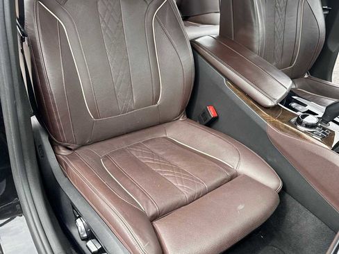 Used 2018 BMW M550i xDrive image 13