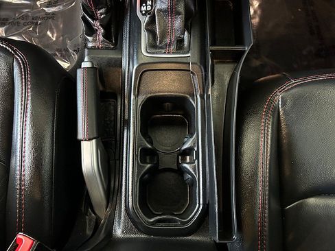 Used 2019 Jeep Wrangler Unlimited Rubicon w/ LED Lighting Group AWD/4WD image 26