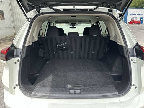 Used 2024 Nissan Rogue S AWD/4WD image 21