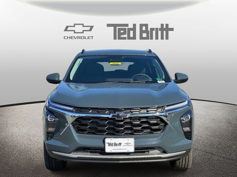 New 2026 Chevrolet Trax LT w/ Driver Confidence Package image 2