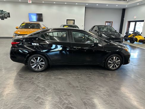 Used 2024 Nissan Versa S w/ S Plus Package image 4