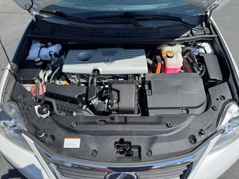 Used 2017 Lexus CT 200h w/ Seat Comfort Package image 17