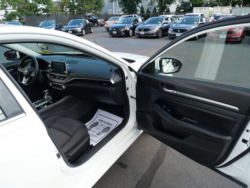 Used 2023 Nissan Altima 2.5 SV AWD/4WD image 22