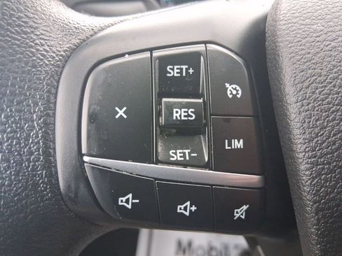 Used 2023 Ford Transit 350 XLT image 18