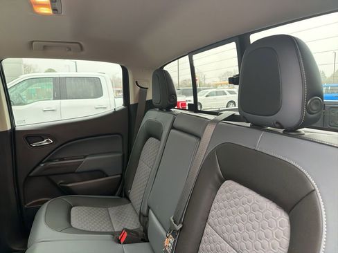 Used 2020 Chevrolet Colorado Z71 image 30